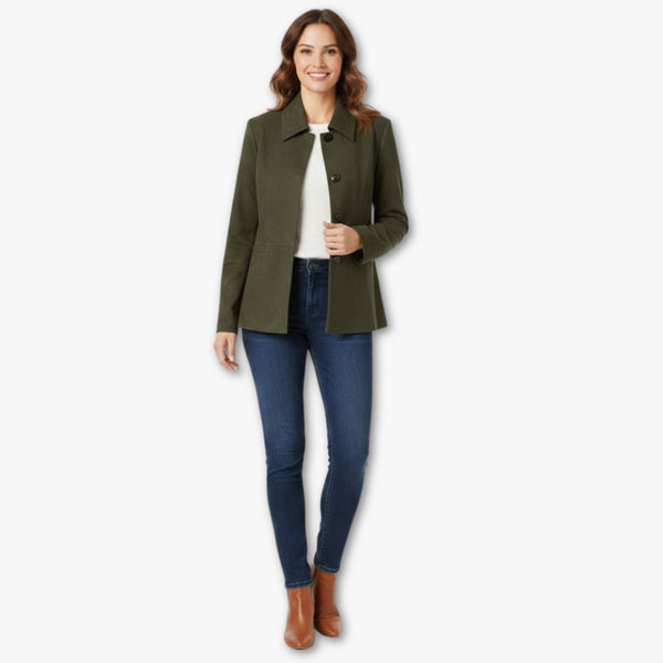 🌿 Timeless elegance, redefined 🌿
The L’Ancient Tailored Green Jacket combines classic sophistication with modern versatility. Its structured fit and refined tailoring make it the perfect layer for effortless transitions between smart and casual looks.